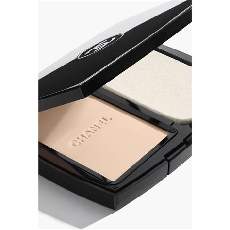 vitalumiere compact douceur chanel